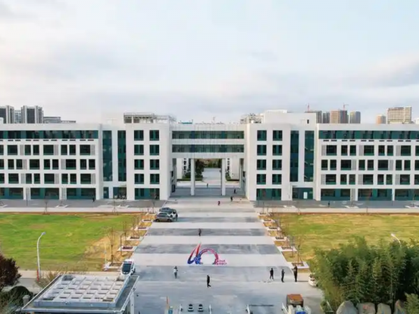 四川省内江医科学校